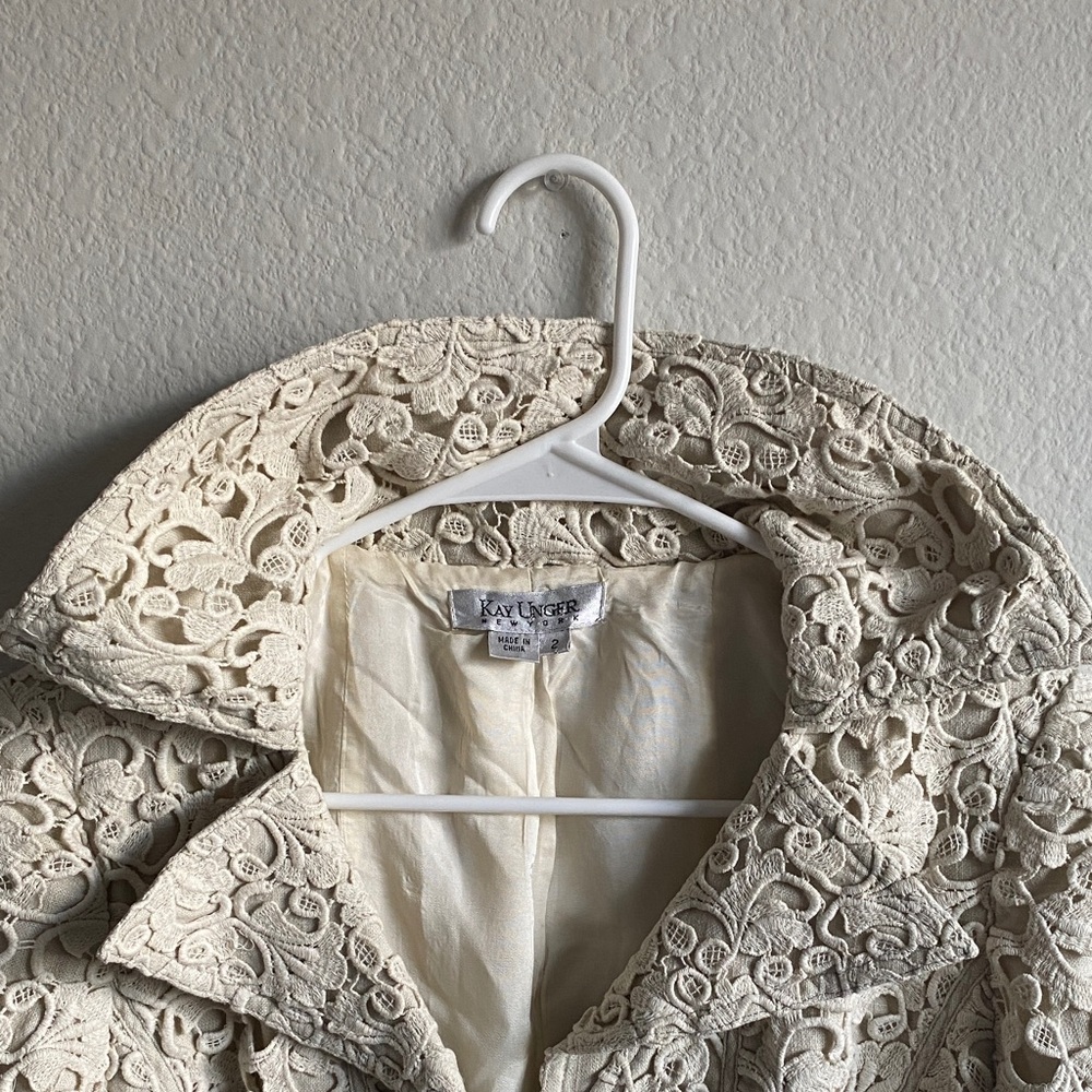 Women’s Kay Unger Cream Lace Blazer - Picture 12 of 16
